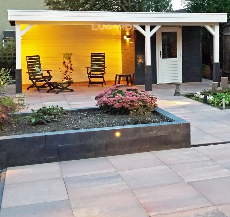 Lugarde tuinhuis met overkapping PR43